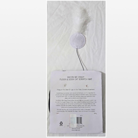 New Cat Toy Scratcher Bacon Me Crazy Floor Door Mat Eggs Feather Catnip NWT - Picture 10 of 16